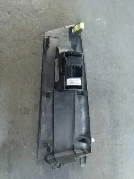 Mando Elevalunas Delantero Derecho para Toyota Corolla (E12)