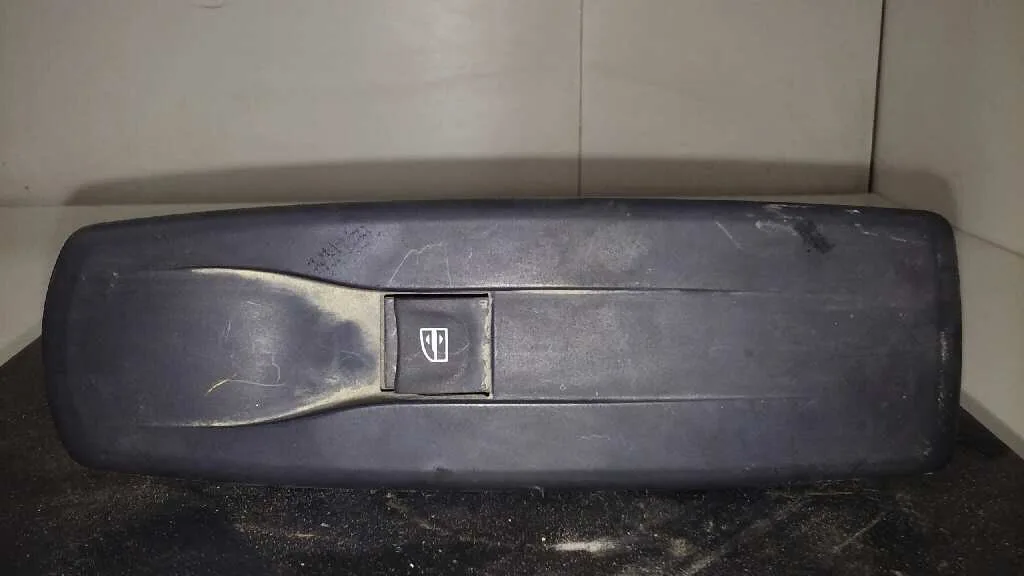 Mando Elevalunas Delantero Derecho para Renault Fluence