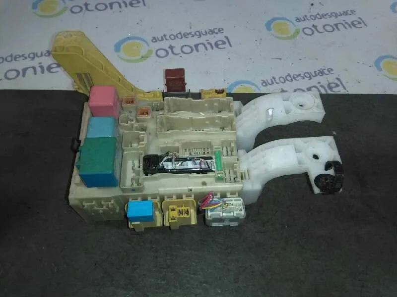 Caja Reles / Fusibles para Toyota Yaris