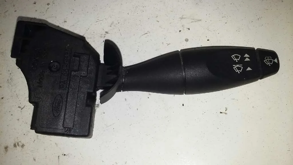 Mando Limpia para Ford Focus Berlina (Cak)