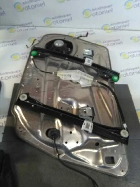 Elevalunas Delantero Izquierdo para Mercedes-Benz Clase C (W204) Berlina