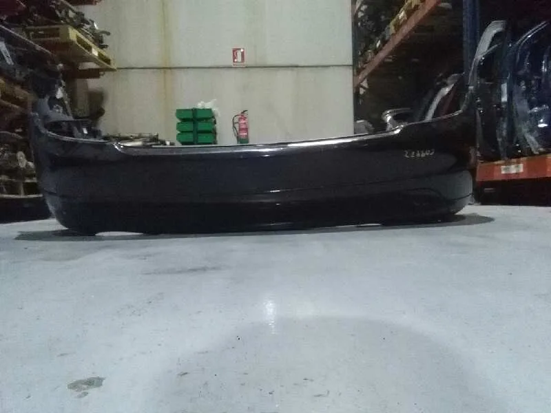 Paragolpes Trasero para Mercedes-Benz Clase C (W204) Berlina
