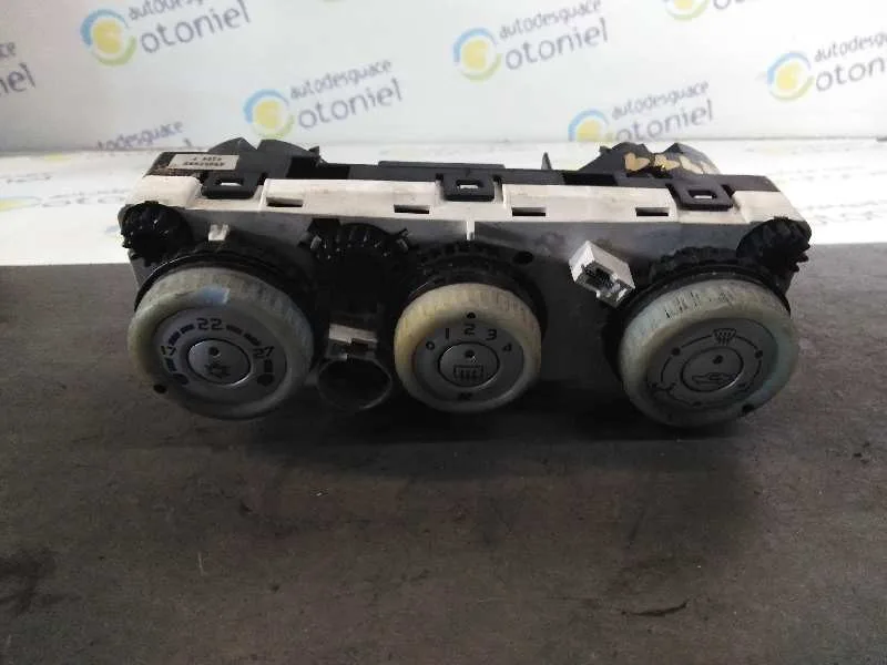 Mando Calefaccion / Aire Acondicionado para Mitsubishi Colt Berlina 5 (Z30A)