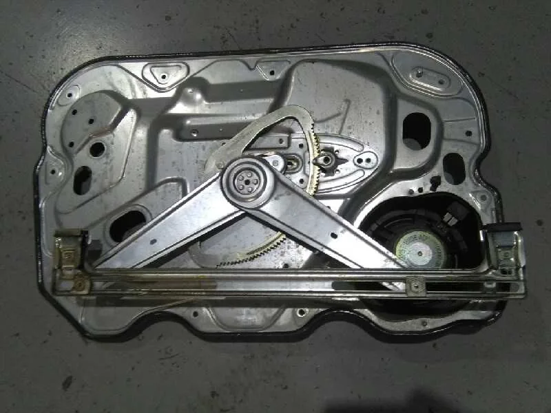 Elevalunas Delantero Derecho para Ford Focus Berlina (Cap)