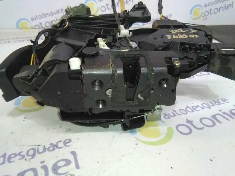 Cerradura Puerta Trasera Izquierda para Ford Focus Berlina (Cap)