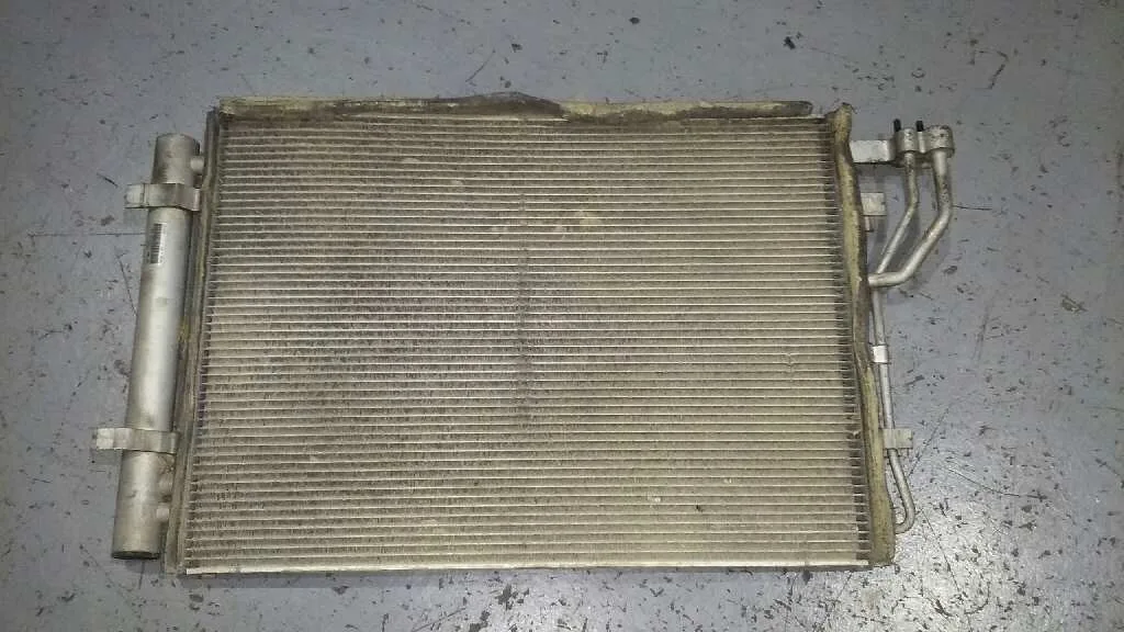 Condensador / Radiador Aire Acondicionado para Kia Venga