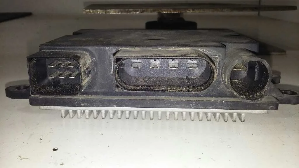 Centralita Check Control para Mitsubishi Colt Berlina 5 (Z30A)