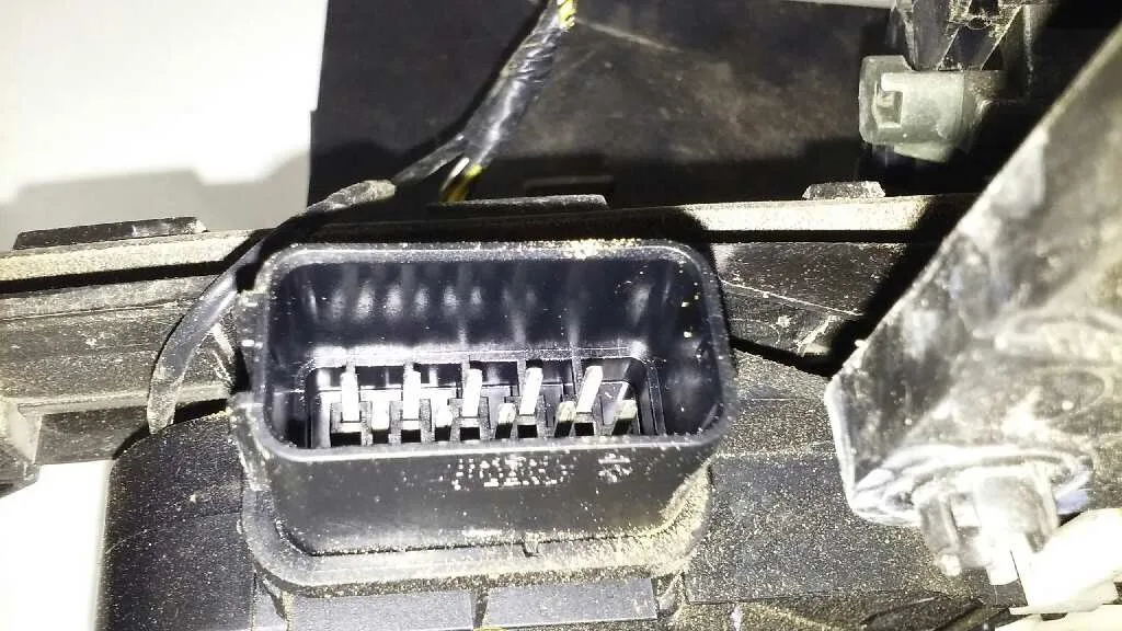 Cerradura Puerta Trasera Derecha para Ford Focus Berlina (Cap)
