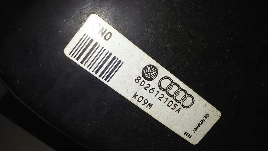 Servofreno para Volkswagen Passat Berlina (3B3)