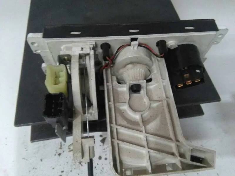 Mando Calefaccion / Aire Acondicionado para Kia Carens