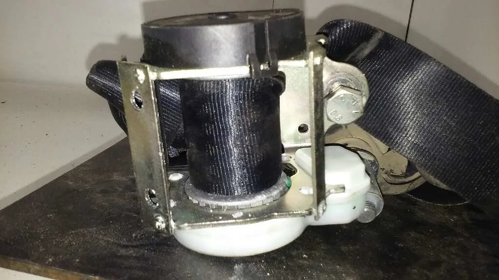 Cinturon Seguridad Trasero Izquierdo para Lancia Ypsilon (101)