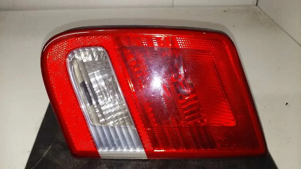 Piloto Trasero Derecho Interior para Saab 9-3 Berlina