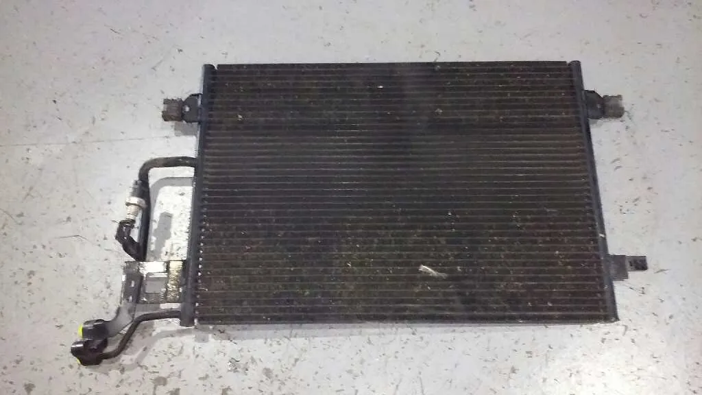 Condensador / Radiador Aire Acondicionado para Volkswagen Passat Berlina (3B3)