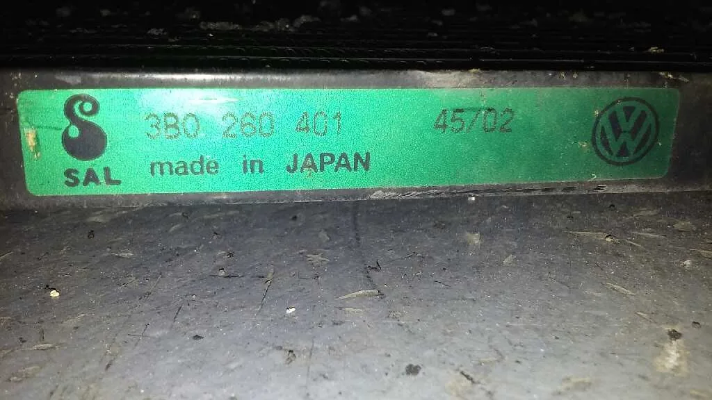 Condensador / Radiador Aire Acondicionado para Volkswagen Passat Berlina (3B3)