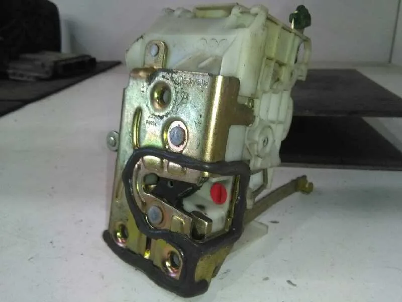 Cerradura Puerta Trasera Derecha para Toyota Avensis Berlina (T 22)