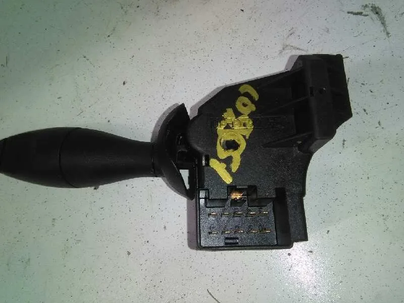Mando Limpia para Ford Fiesta (Cbk)