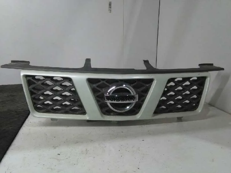 Rejilla Delantera para Nissan X-Trail (T30)