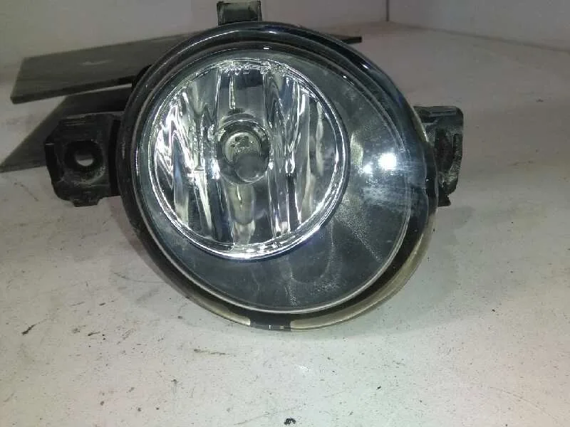 Faro Antiniebla Izquierdo para Nissan X-Trail (T30)