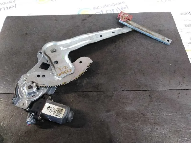 Elevalunas Trasero Izquierdo para Nissan Almera (N16/E)