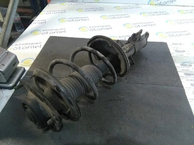 Amortiguador Delantero Derecho para Kia Cerato