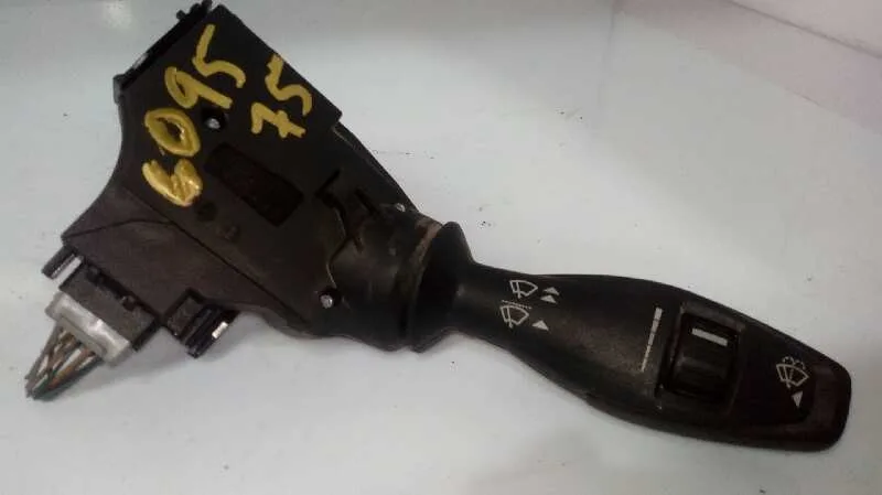 Mando Limpia para Ford Fiesta (Cb1)