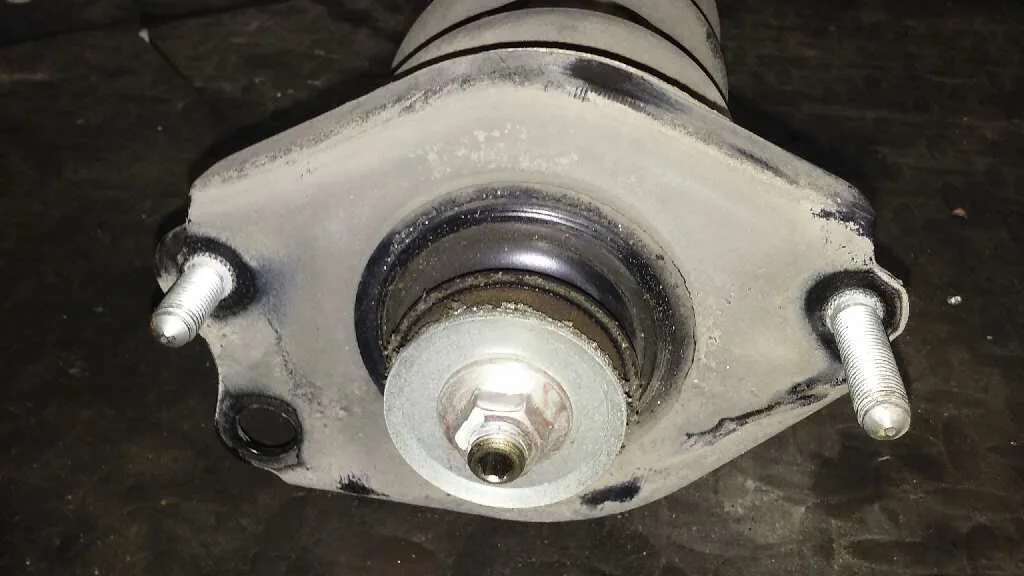 Amortiguador Trasero Derecho para Toyota Corolla Verso (R1)