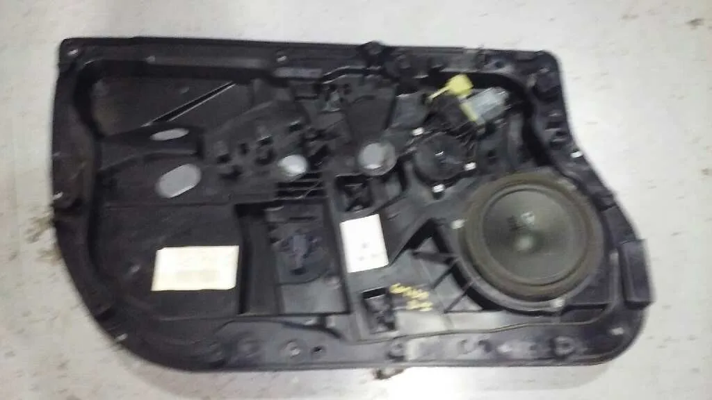 Elevalunas Delantero Izquierdo para Ford Fiesta (Ccn)