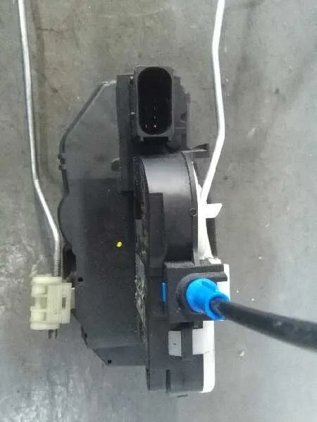 Cerradura Puerta Delantera Derecha para Opel Astra J Lim.
