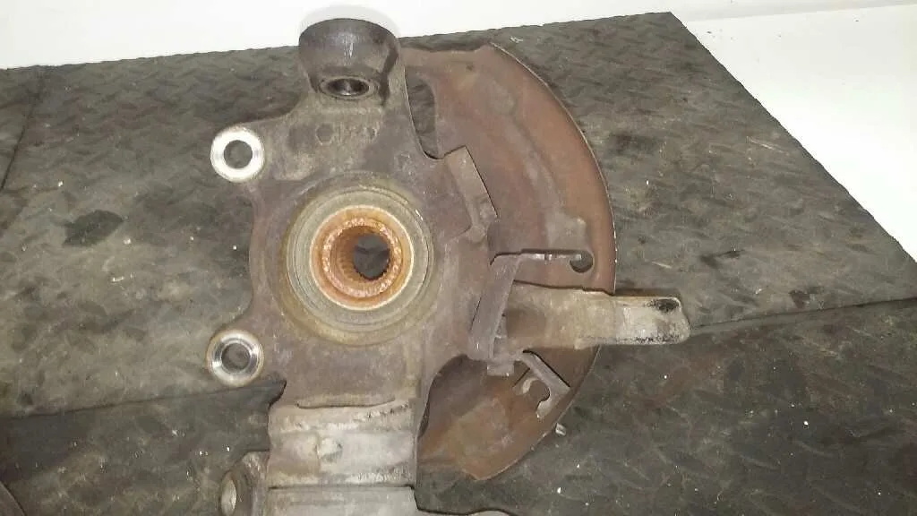 Mangueta Delantera Izquierda para Nissan Primera Berlina (P12)