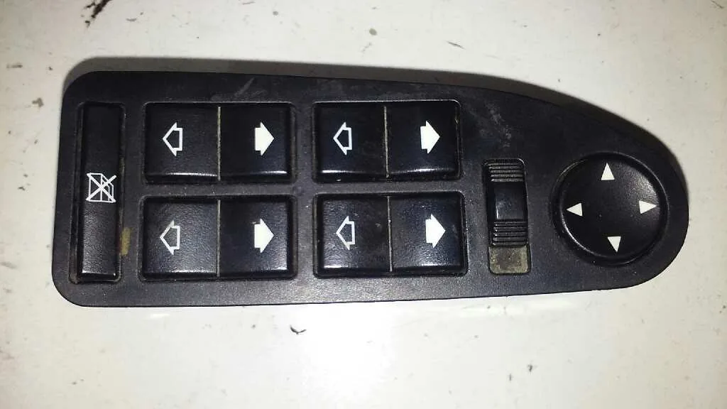 Mando Elevalunas Delantero Izquierdo para Bmw Serie 5 Touring (E39)