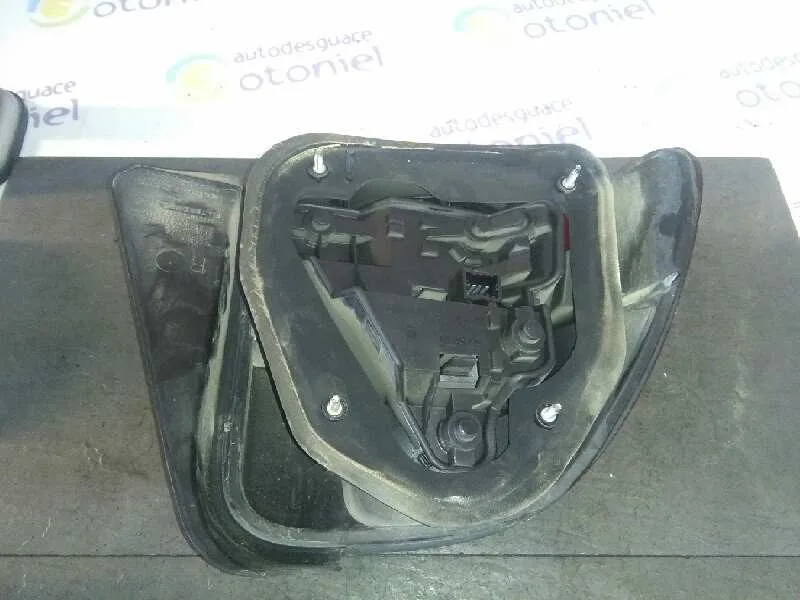Piloto Trasero Derecho para Mg Serie 45 (Rt)