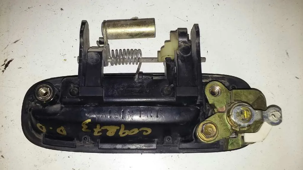 Maneta Exterior Delantera Derecha para Toyota Corolla (E11)