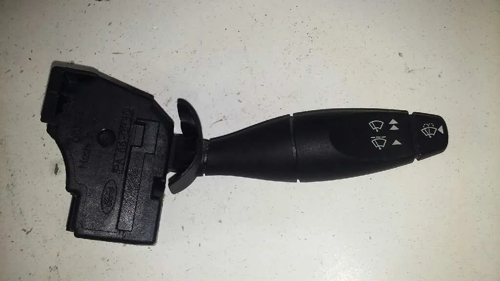 Mando Limpia para Ford Focus Berlina (Cak)