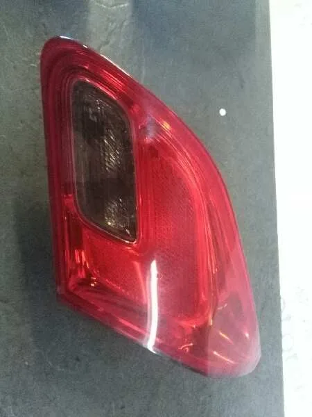 Piloto Trasero Derecho Interior para Opel Astra J Lim.