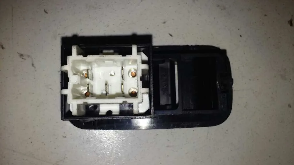 Mando Elevalunas Trasero Izquierdo para Toyota Avensis Berlina (T 22)
