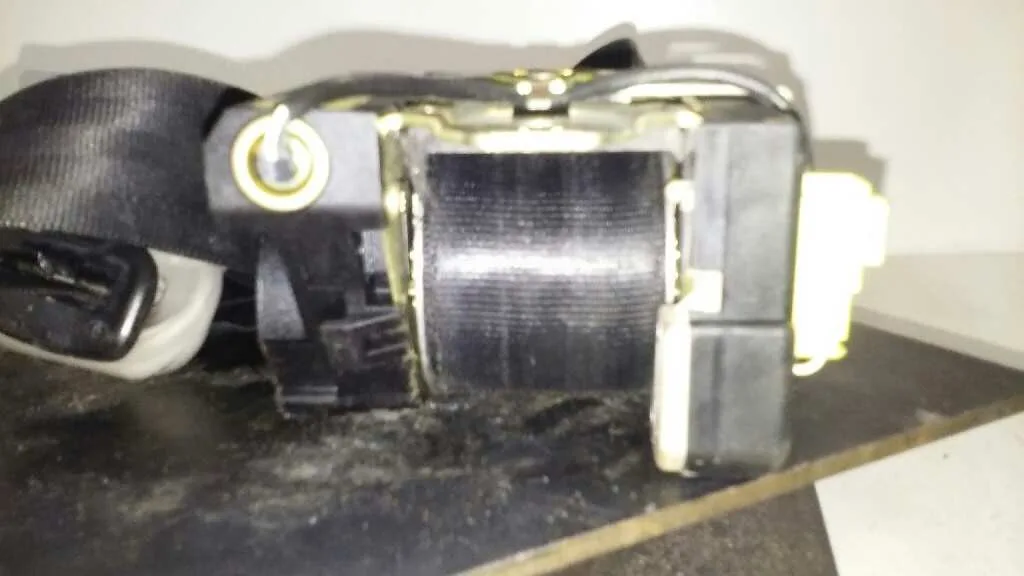 Pretensor Airbag Izquierdo para Toyota Avensis Berlina (T 22)