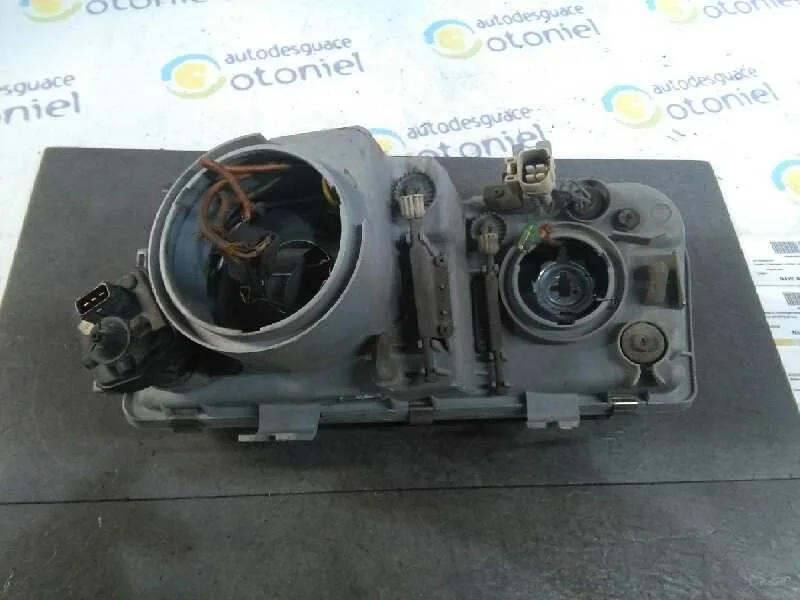 Faro Derecho para Tata Safari