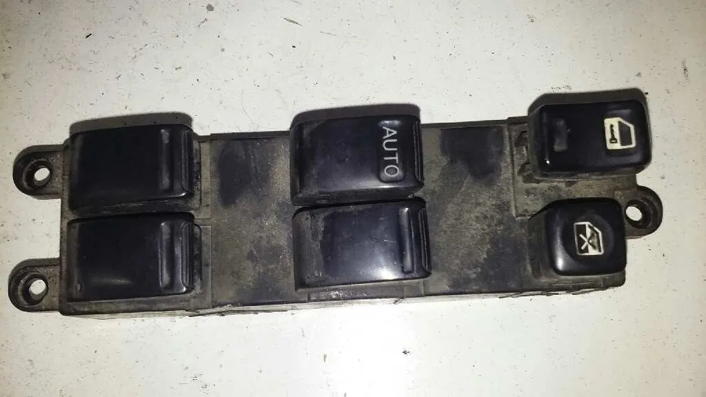 Mando Elevalunas Delantero Izquierdo para Nissan Almera (N16/E)