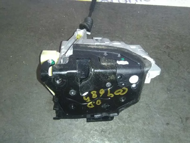 Cerradura Puerta Delantera Derecha para Volkswagen Passat Berlina (3C2)