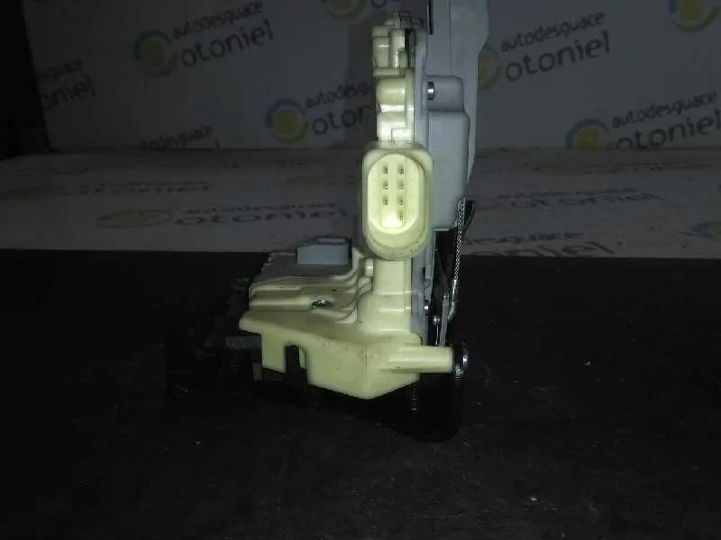 Cerradura Puerta Delantera Derecha para Volkswagen Passat Berlina (3C2)