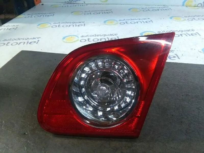 Piloto Trasero Derecho Interior para Volkswagen Passat Berlina (3C2)