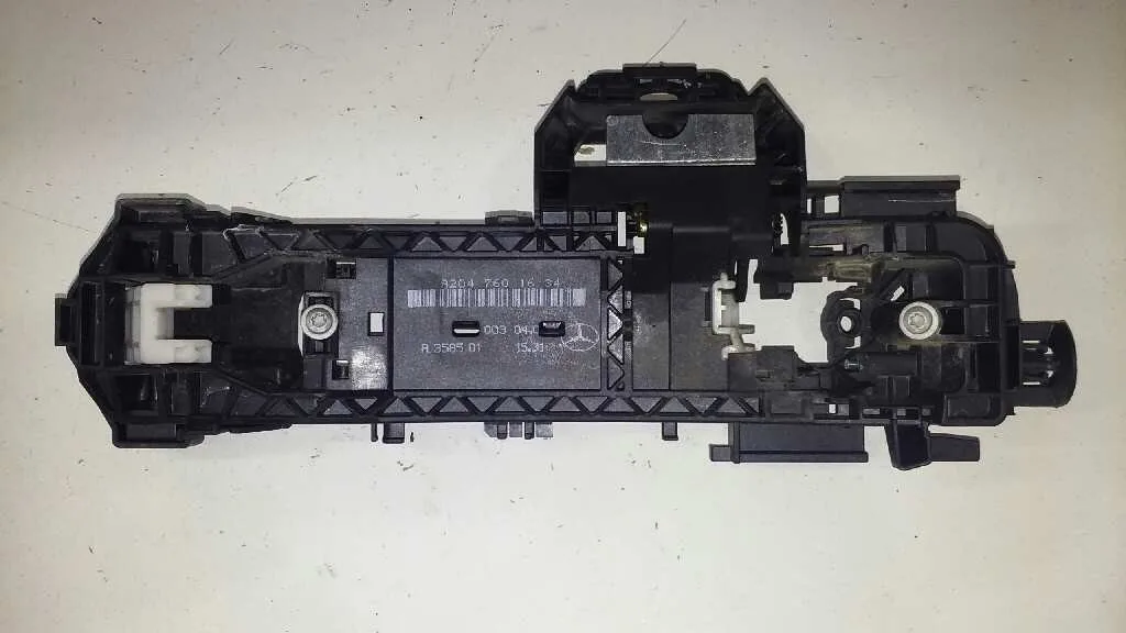Maneta Exterior Delantera Derecha para Mercedes-Benz Clase Cla (W117)