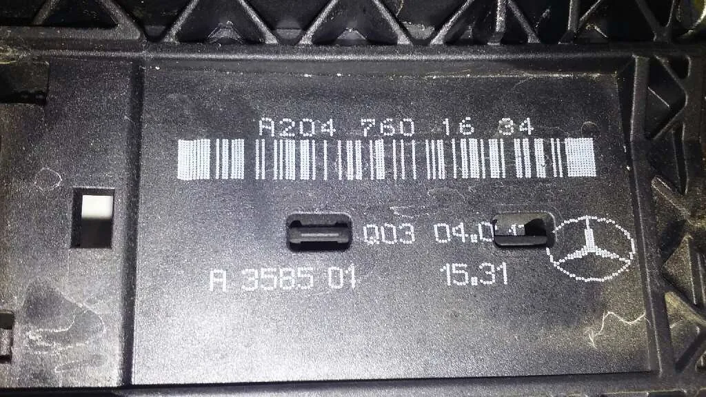Maneta Exterior Delantera Derecha para Mercedes-Benz Clase Cla (W117)