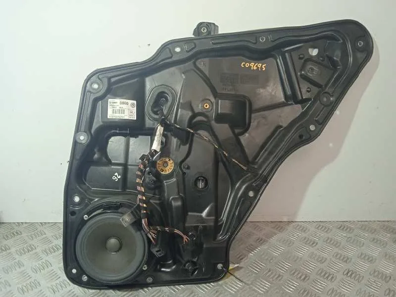 Elevalunas Trasero Derecho para Volkswagen Tiguan (5N2)
