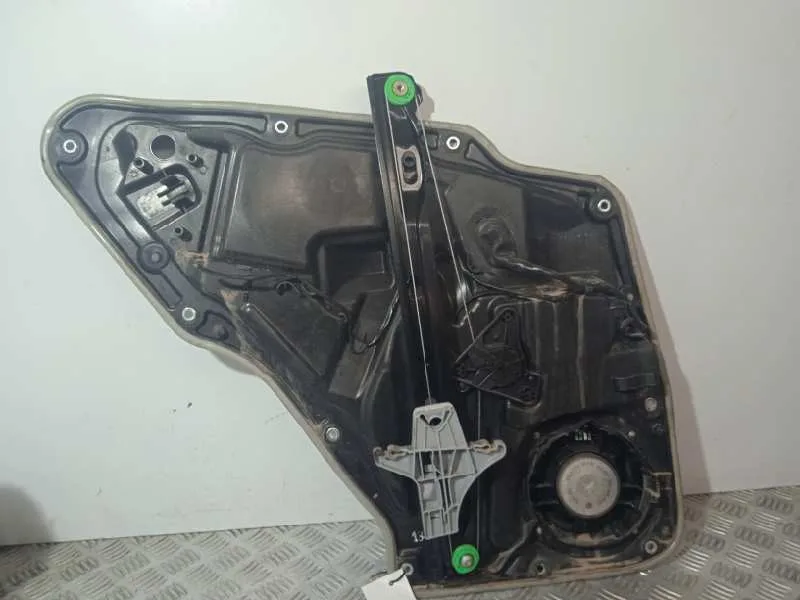 Elevalunas Trasero Derecho para Volkswagen Tiguan (5N2)