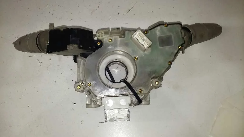 Mando Multifuncion para Nissan Micra (K12E)
