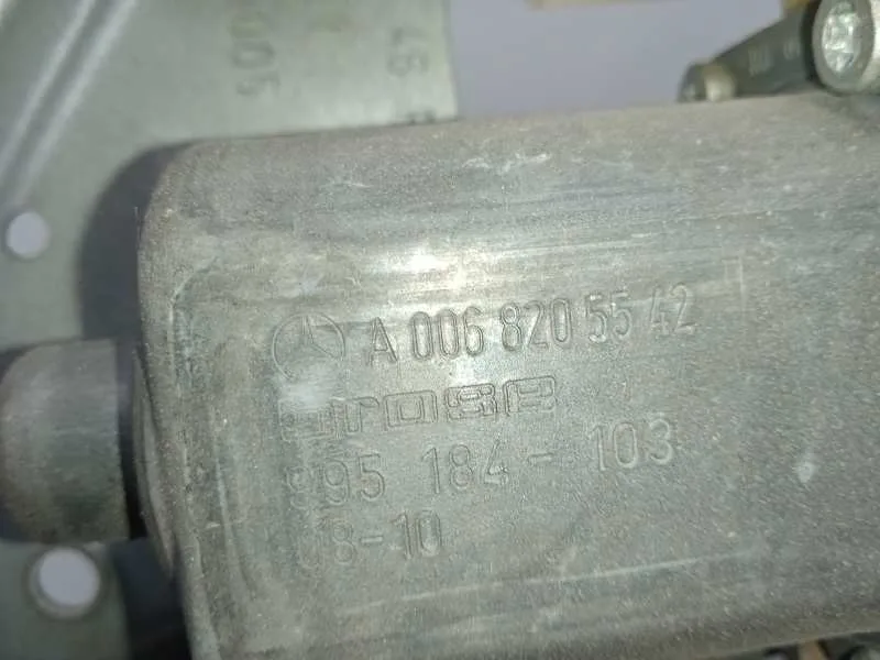 Elevalunas Delantero Derecho para Mercedes-Benz Sprinterii Caja Cerrada (Desde 01.06)
