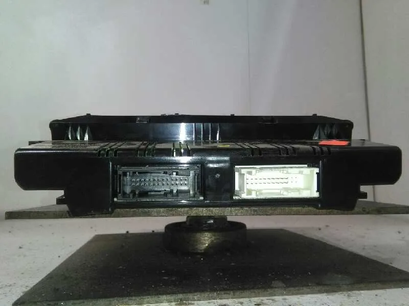 Mando Climatizador para Ford Focus Berlina (Cap)
