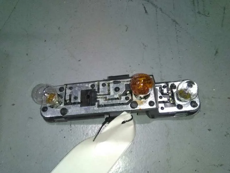 Portalamparas para Nissan Almera (N16/E)