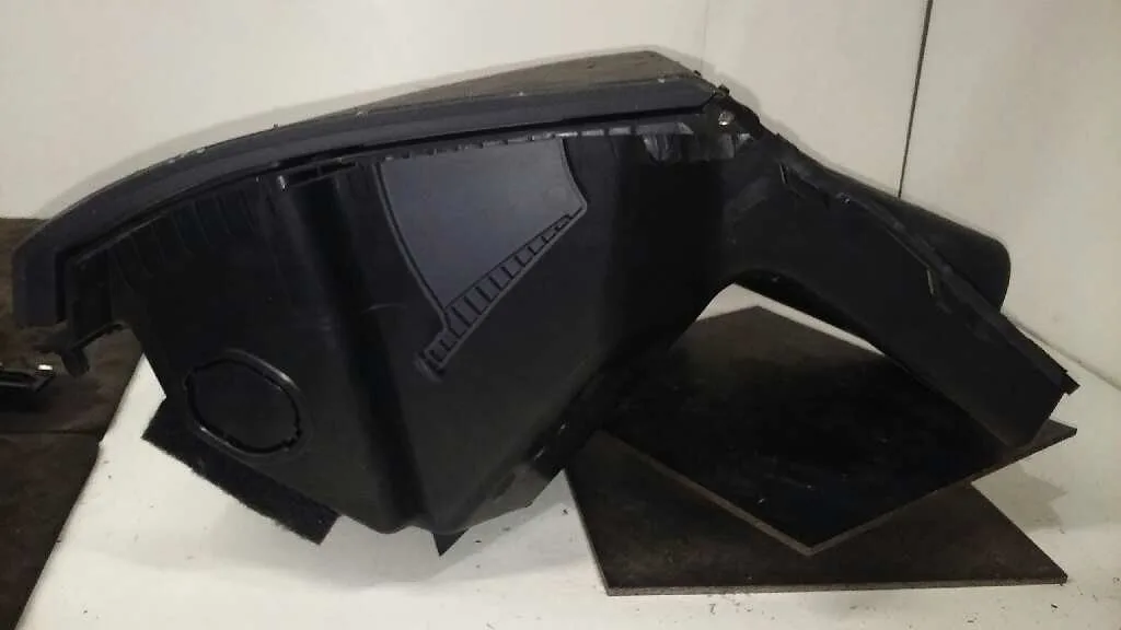 Guantera para Skoda Fabia